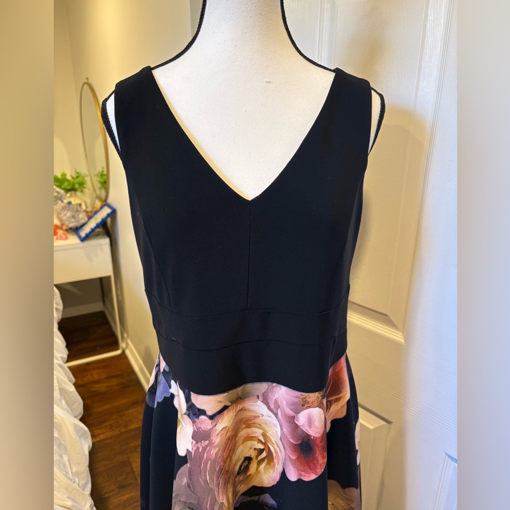 Joseph Ribkoff Floral Fit & Flare Dress Size 12 Black Sleeveless V Neck - Picture 2 of 8